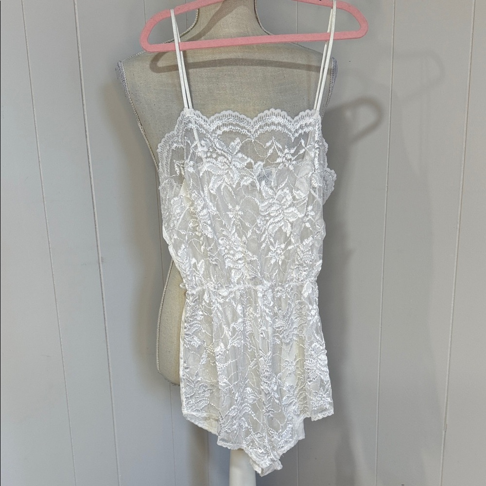 Samya White Lace Chemise